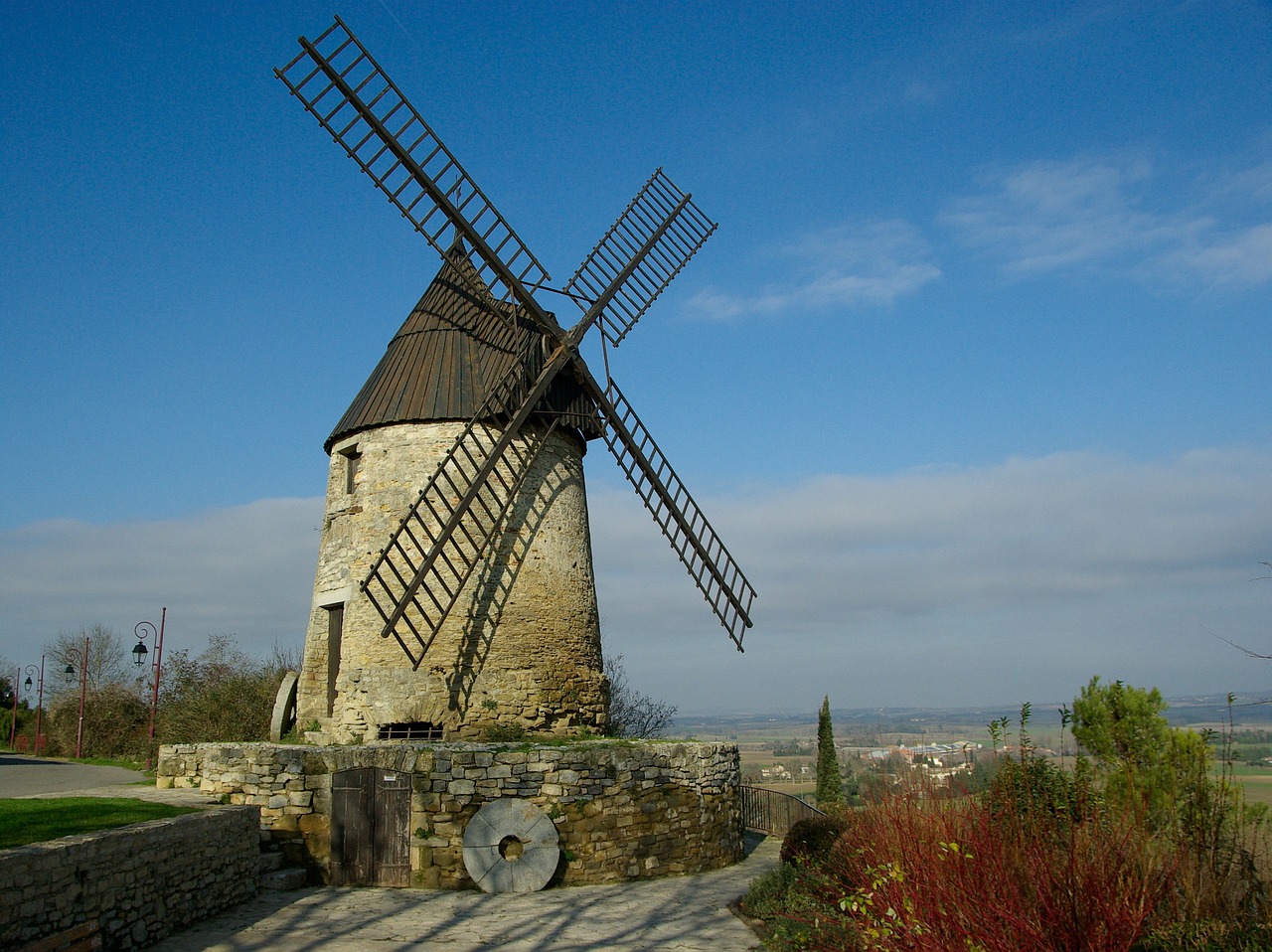 windmill castelnaudary france free photo