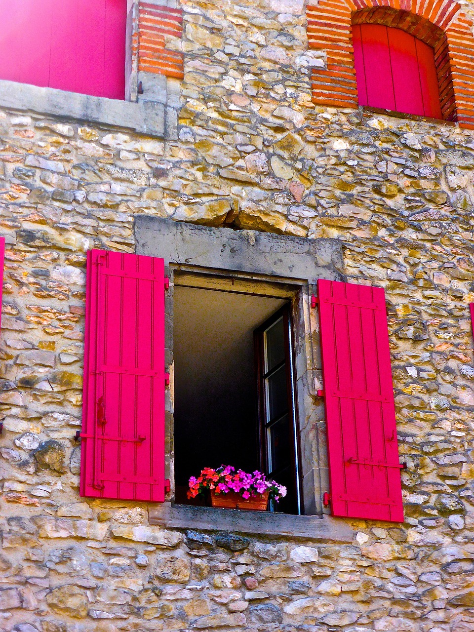 window red stone free photo