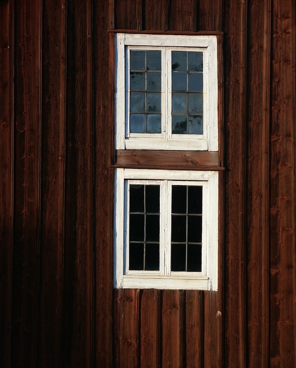 window facade wooden fascia free photo