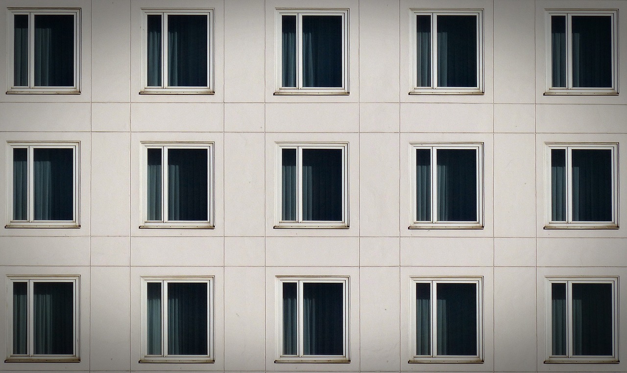window facade architecture free photo