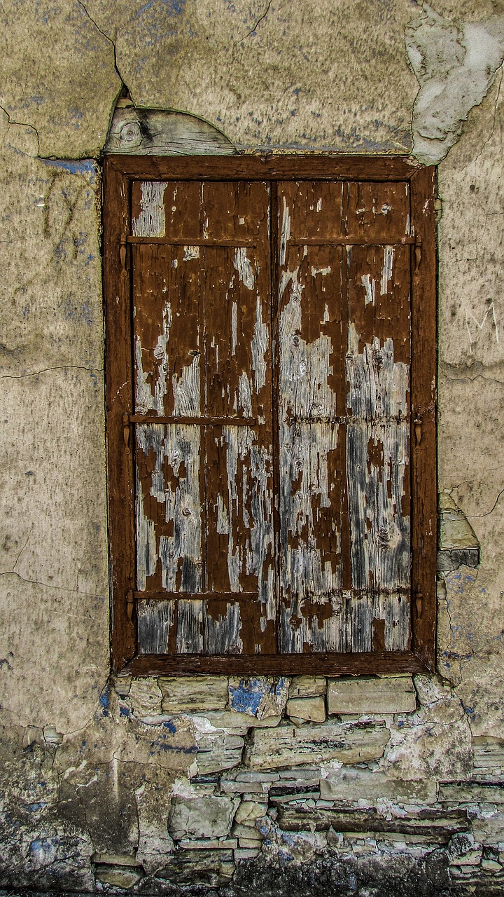 window old weathered free photo