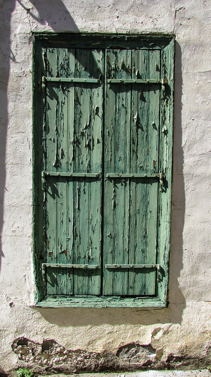 window old weathered free photo