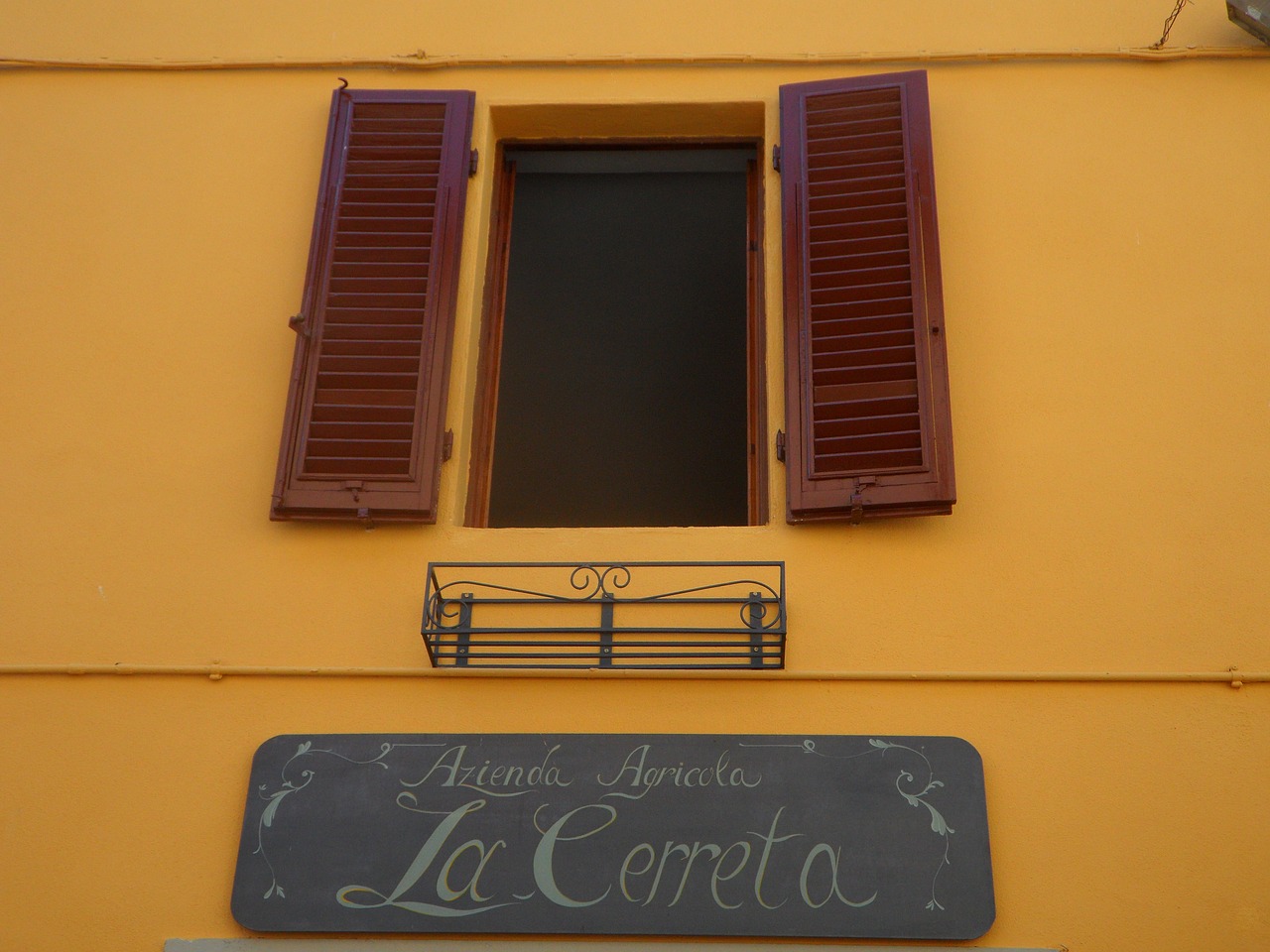 window mediterranean italy free photo