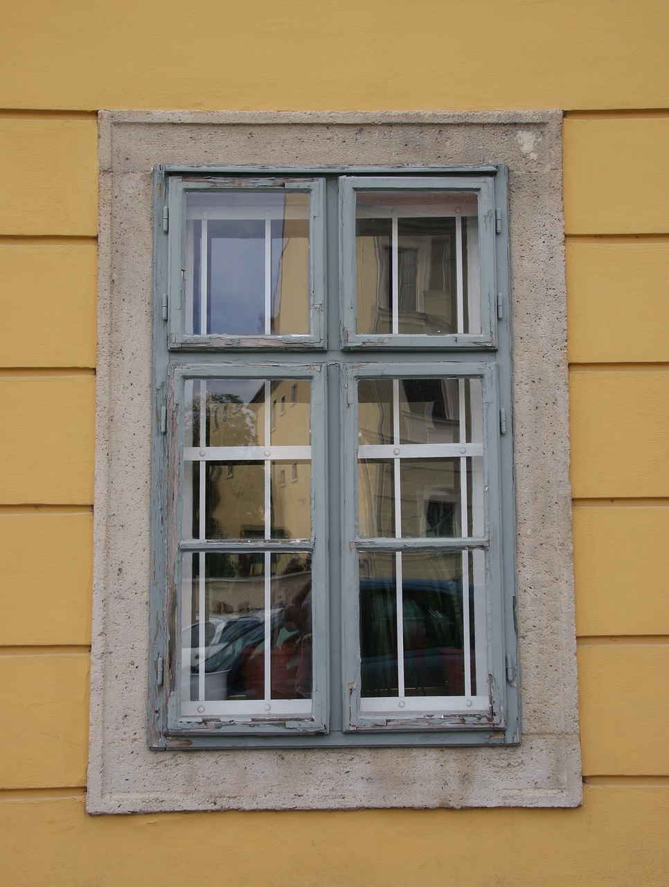 window old renovation free photo