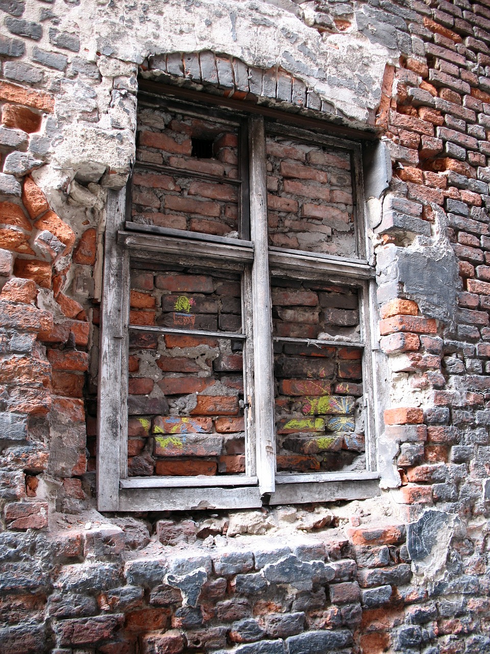 window lake dusia bricked up free photo