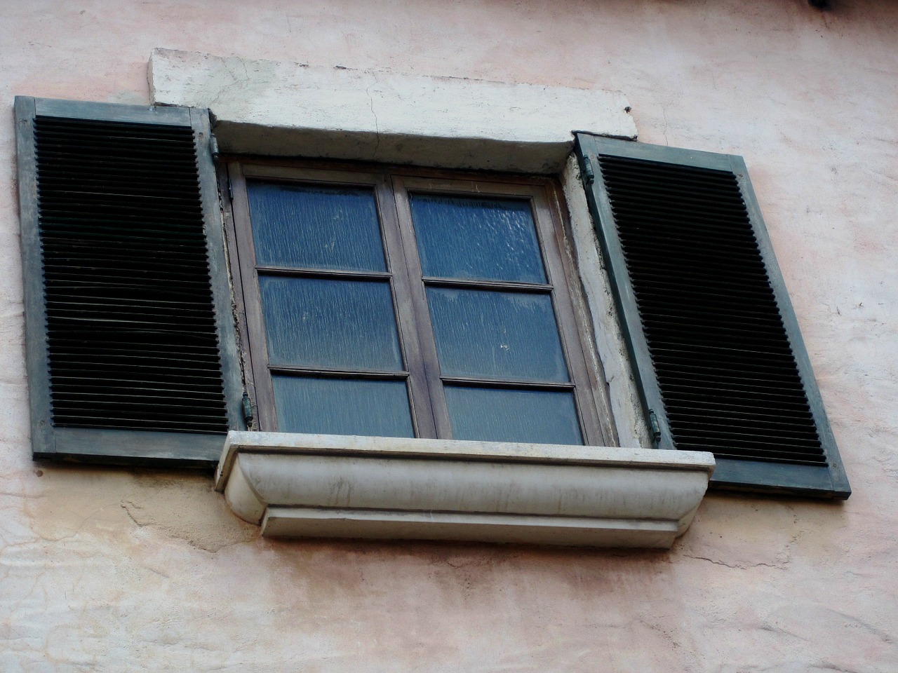 window frame shutters free photo