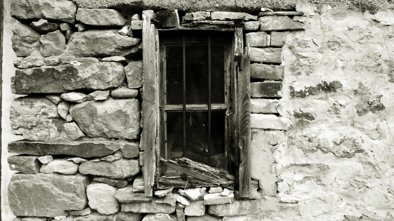 window ruined old free photo