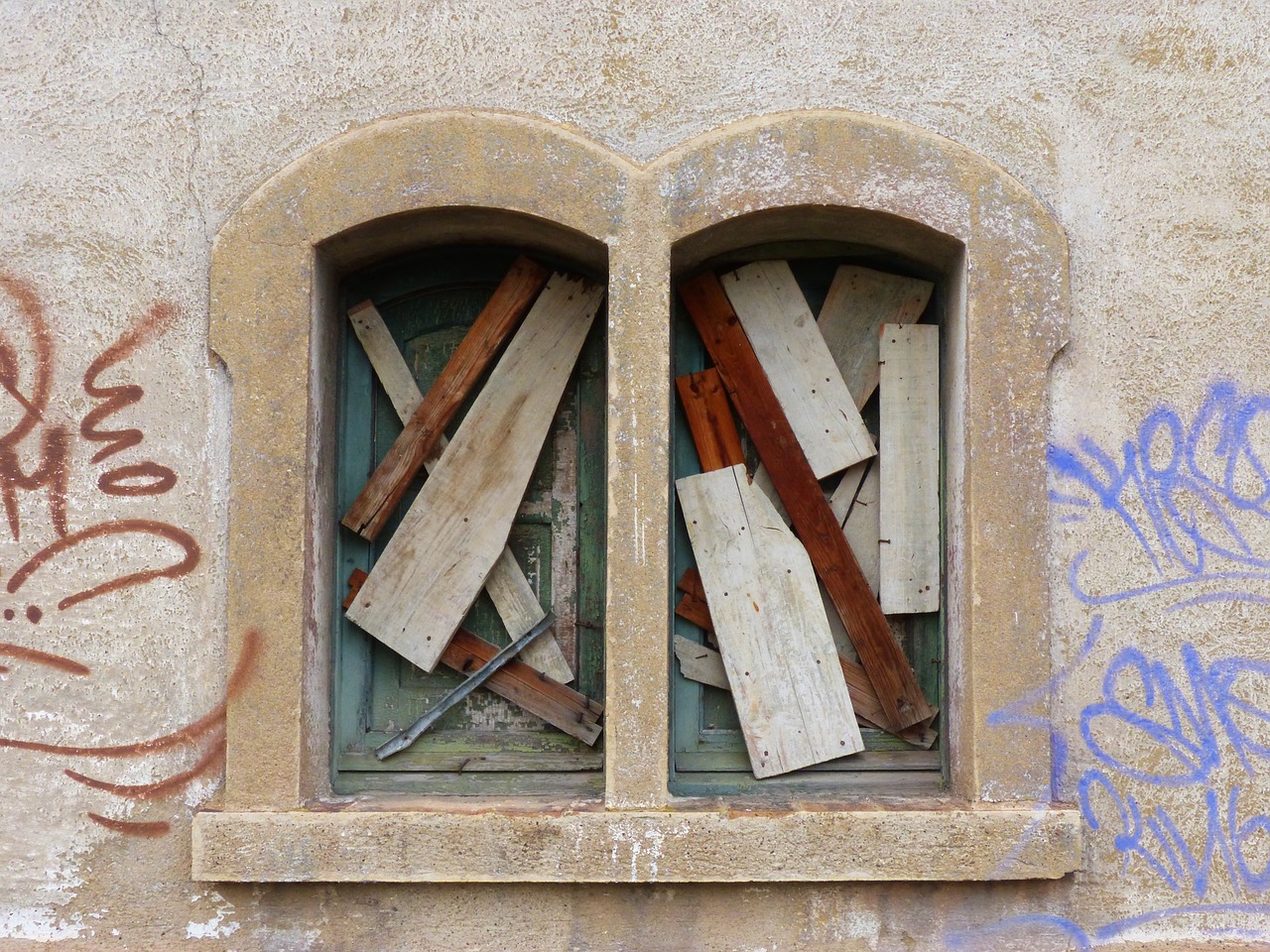 window boarded up old free photo