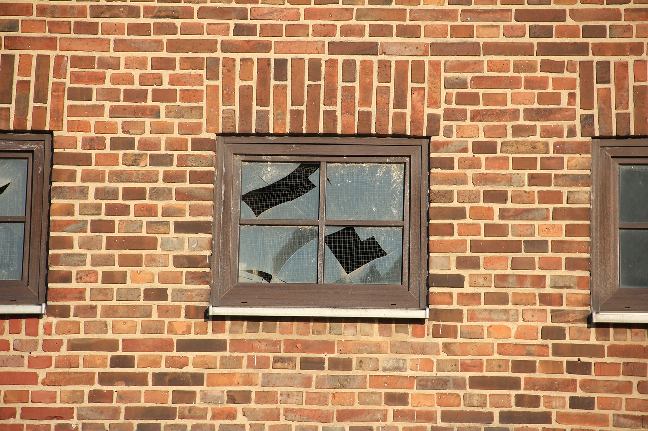 window facade building free photo