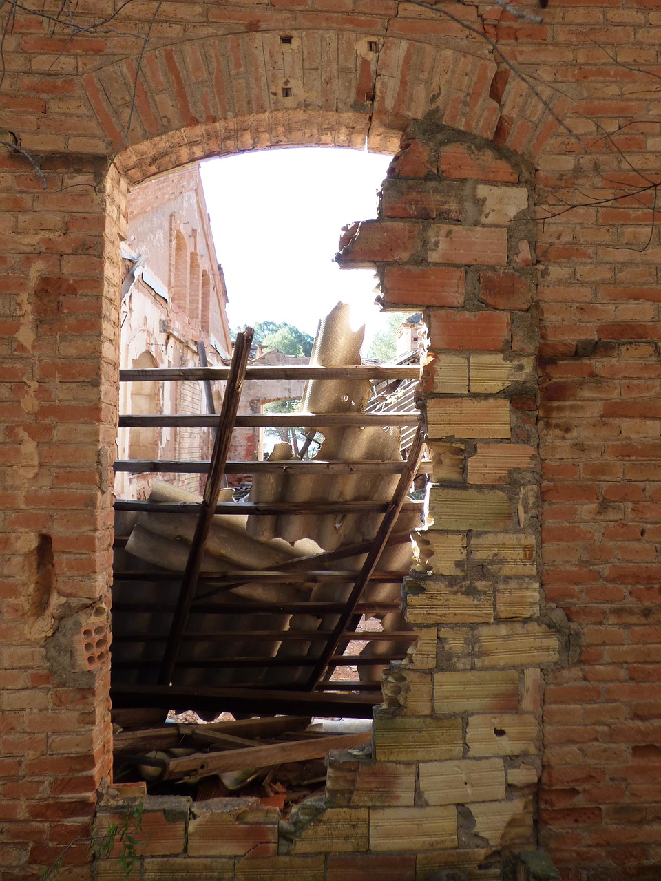 window abandoned ruin free photo