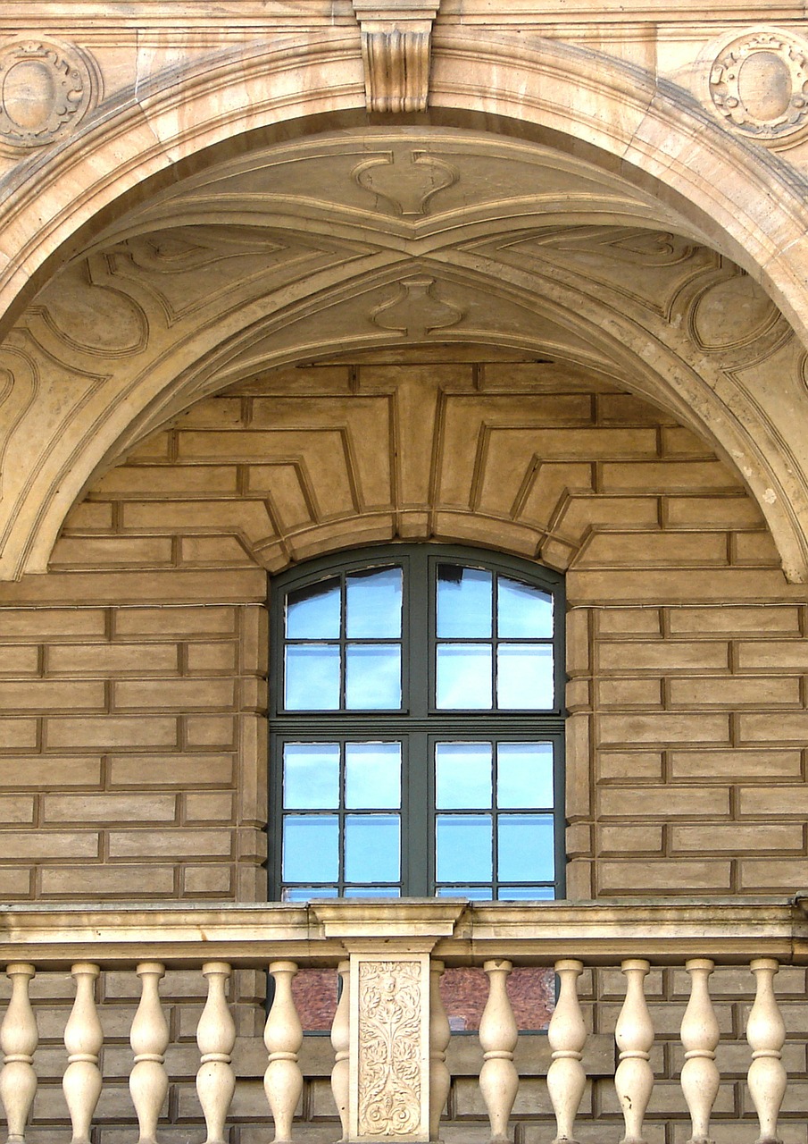 window facade architecture free photo