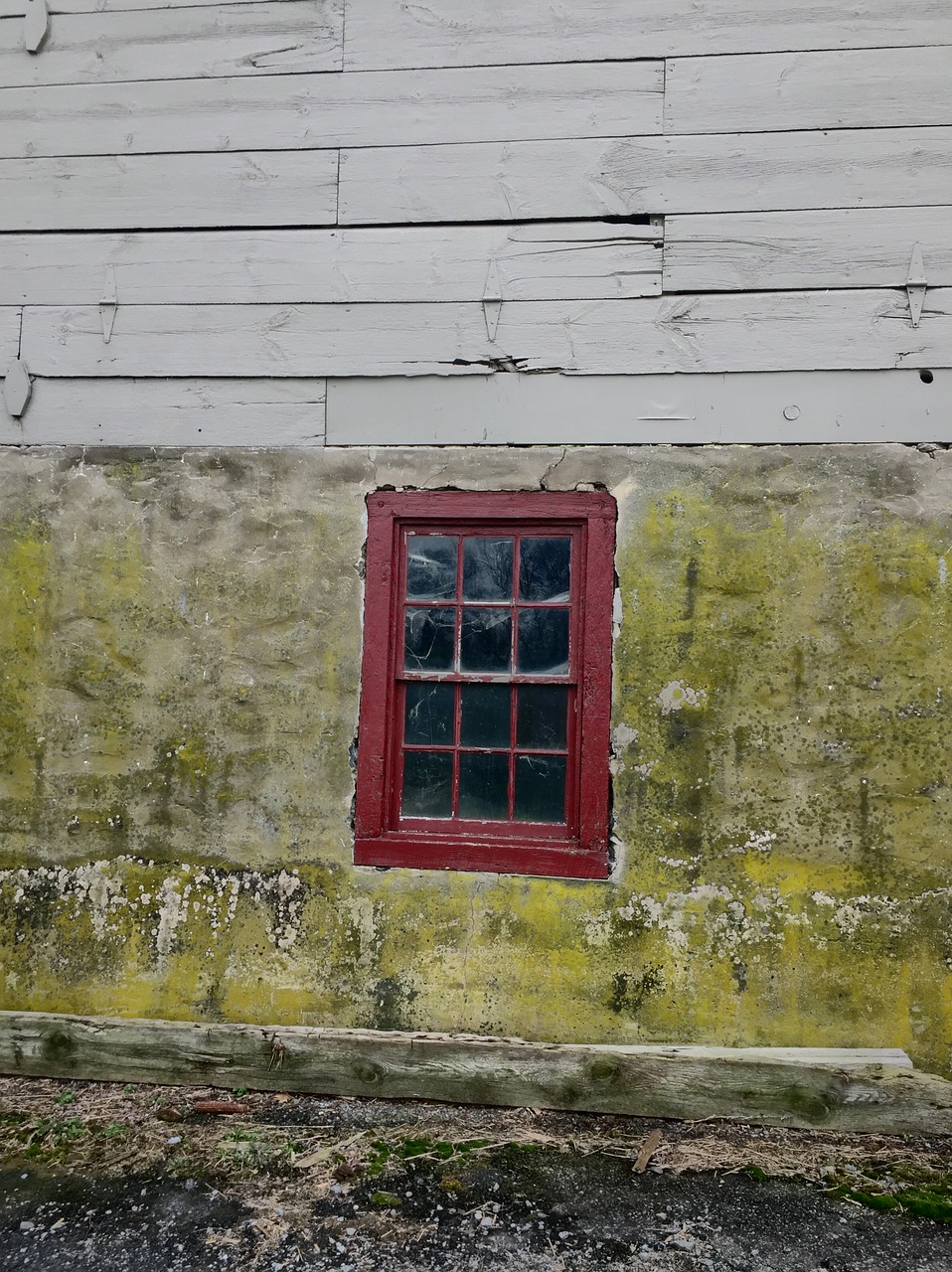 window barn window red window free photo