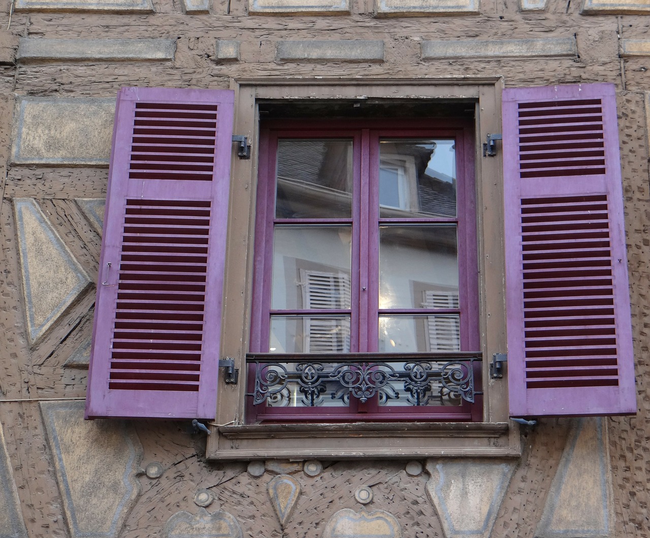 window shutters purple free photo