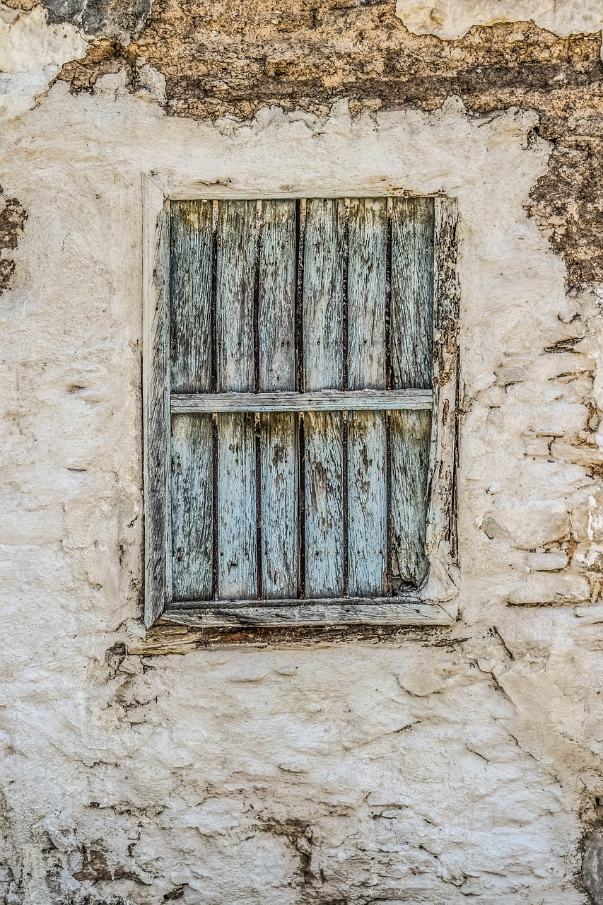 window wall old house free photo