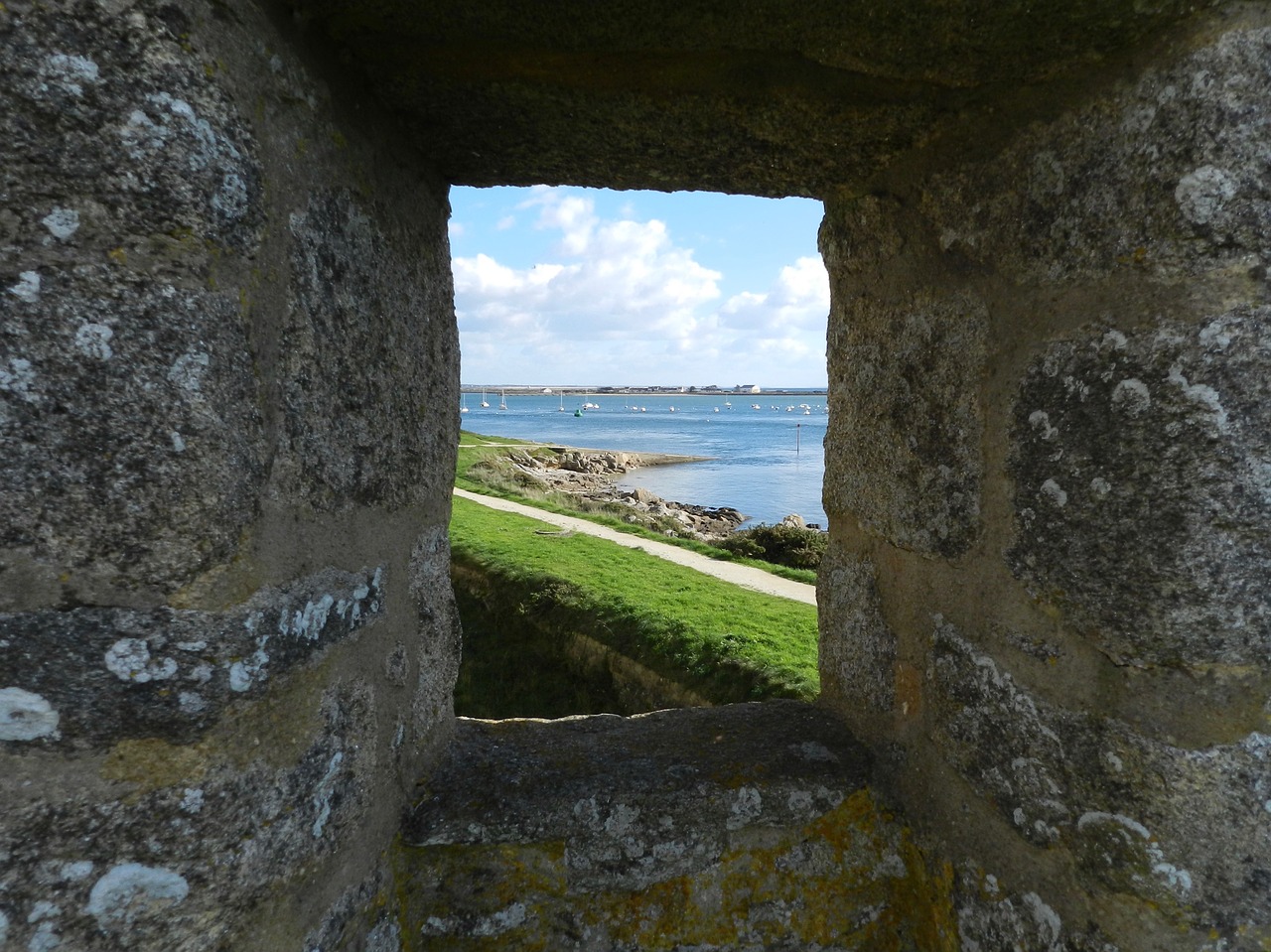 window sea view saint malo free photo