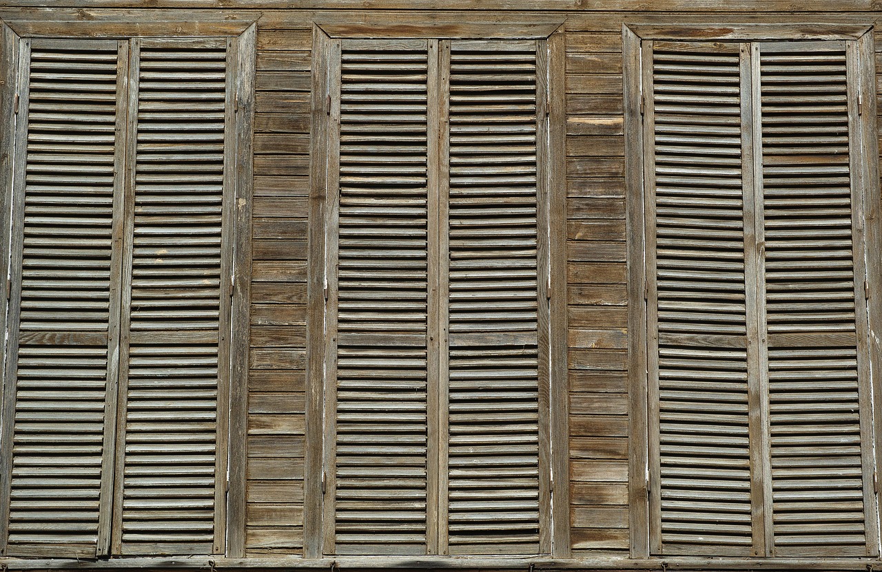 window wood wood-fibre boards free photo
