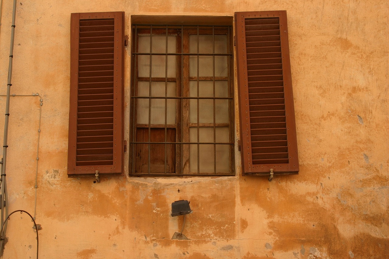 window  house  architecture free photo