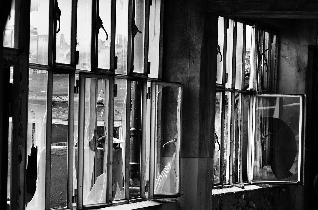 window building devastated free photo