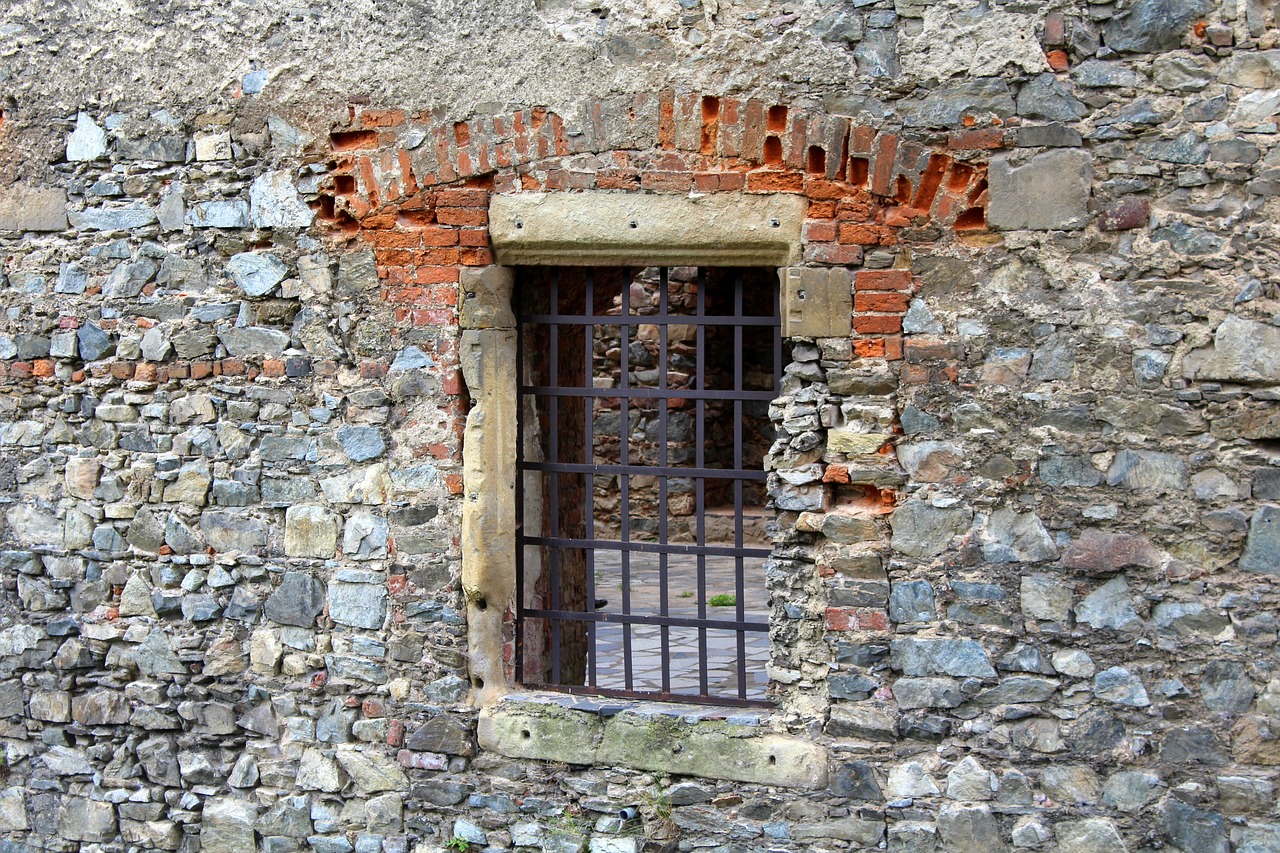 window  grating  lake dusia free photo