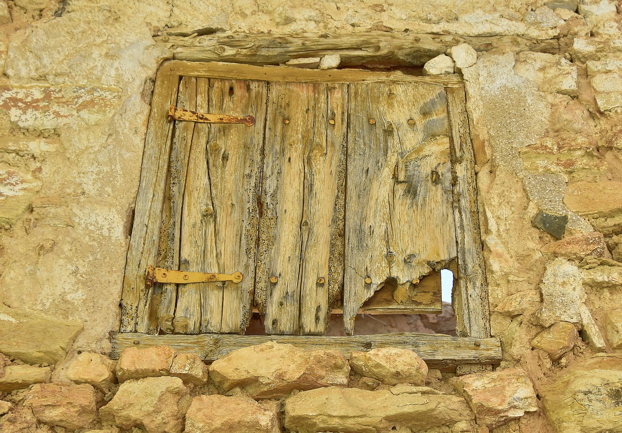 window  house  architecture free photo