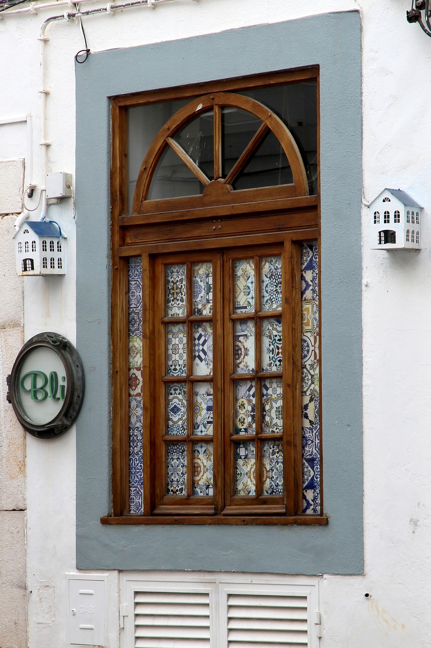 window  portugal  architecture free photo