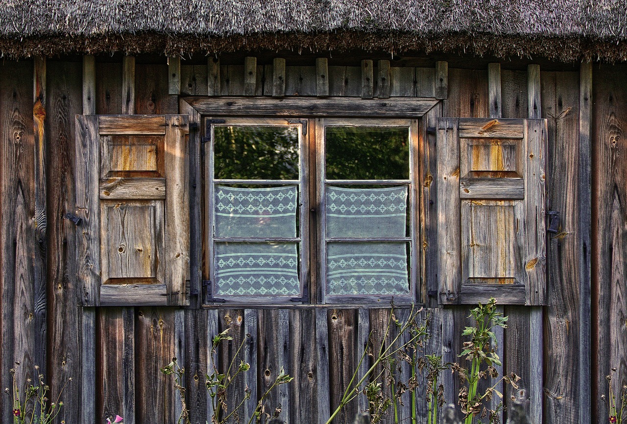 window  wooden windows  shutter free photo