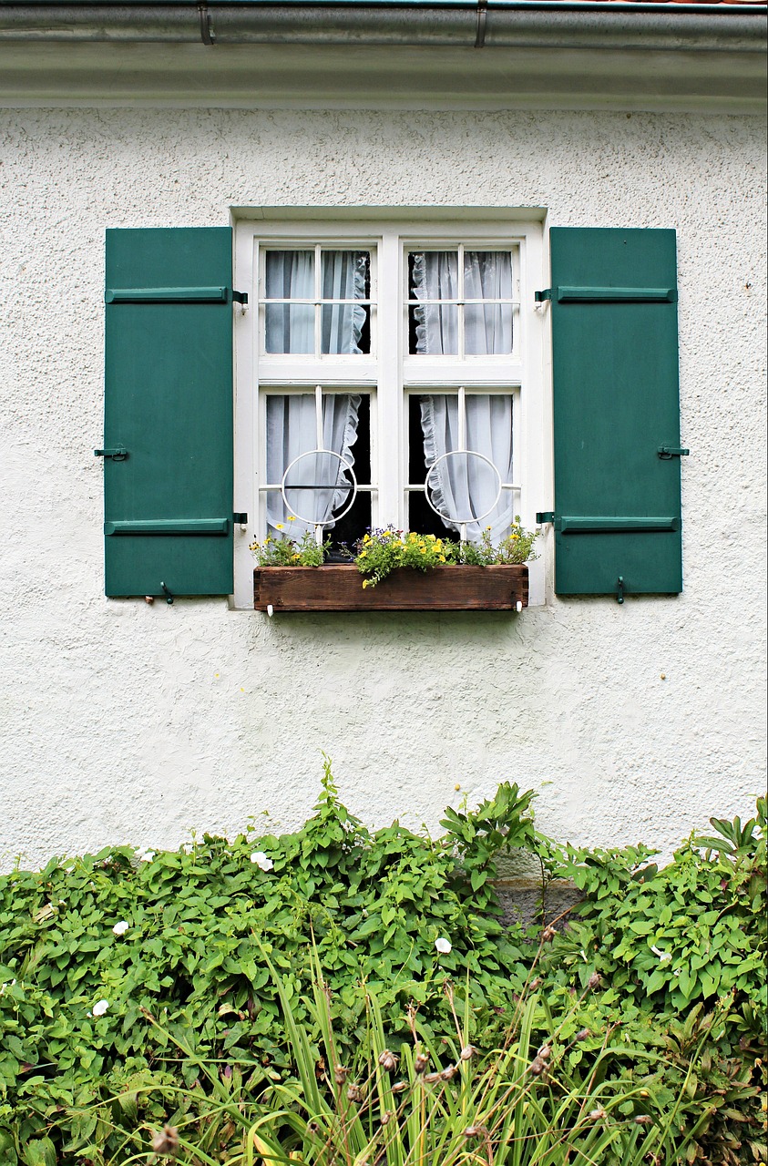 window farmhouse building free photo