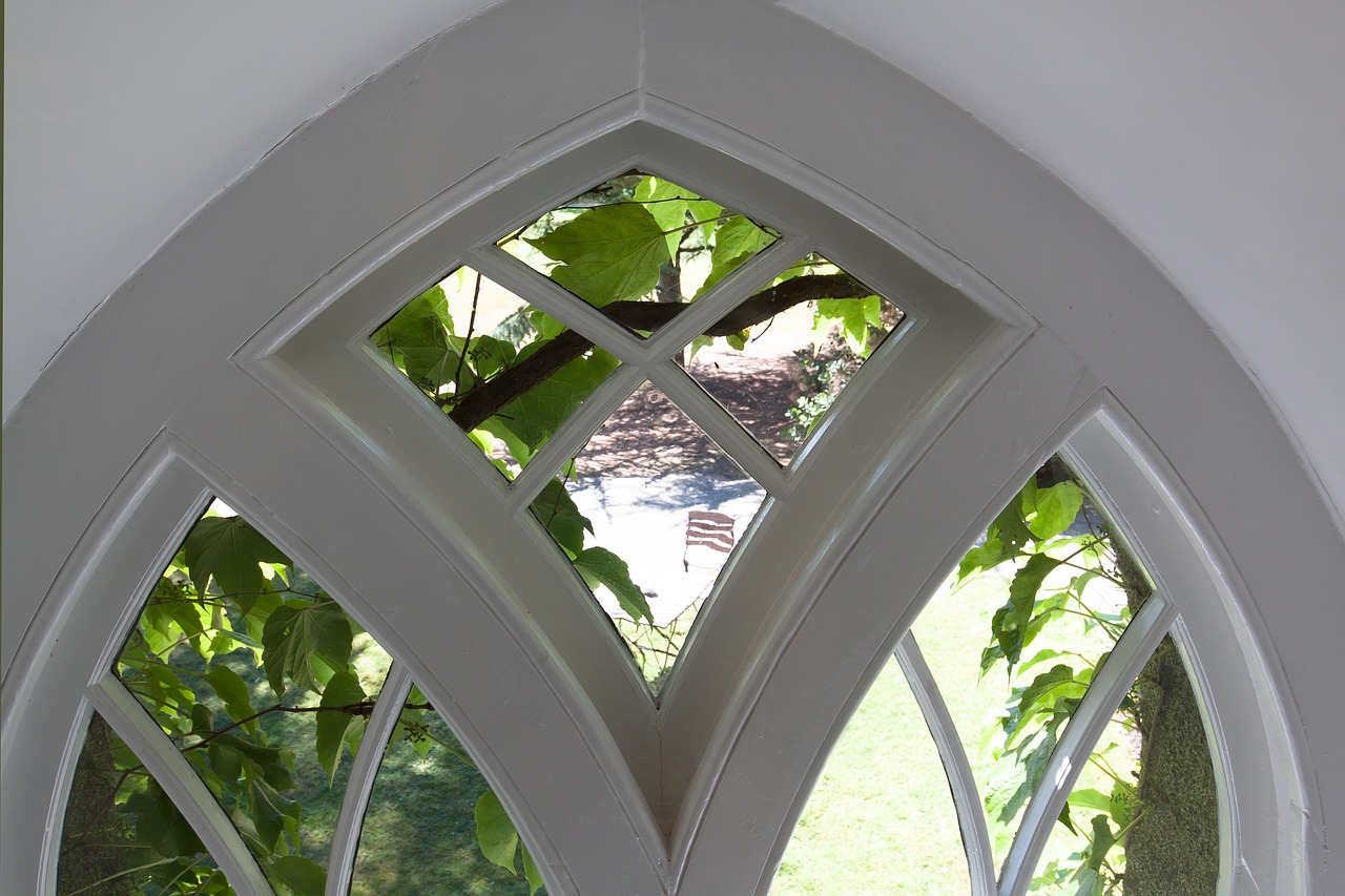 window pointed arch old free photo
