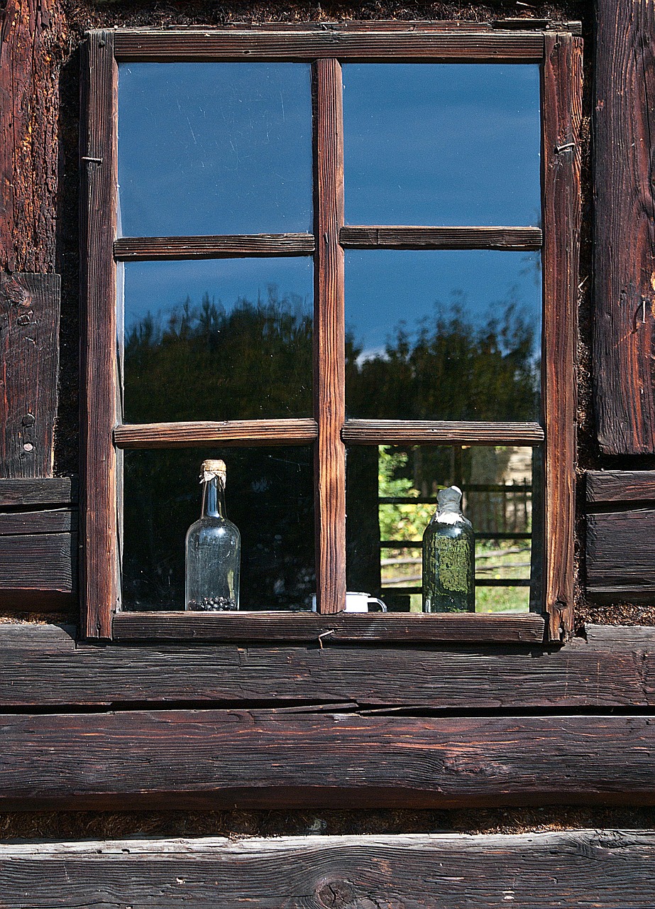 window old cottage free photo