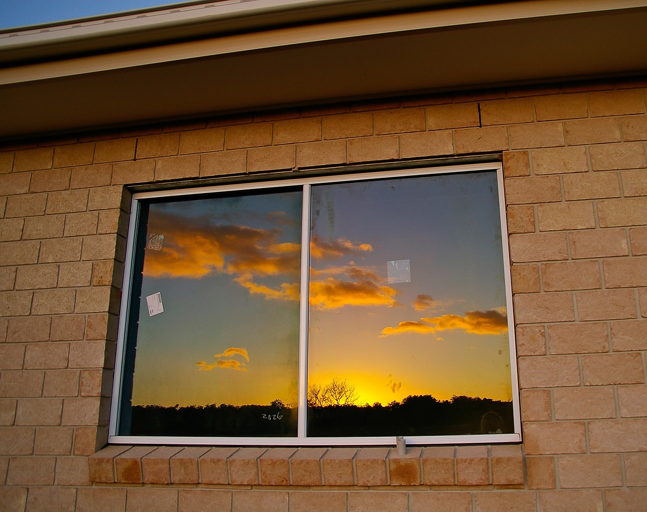 window reflection sky free photo