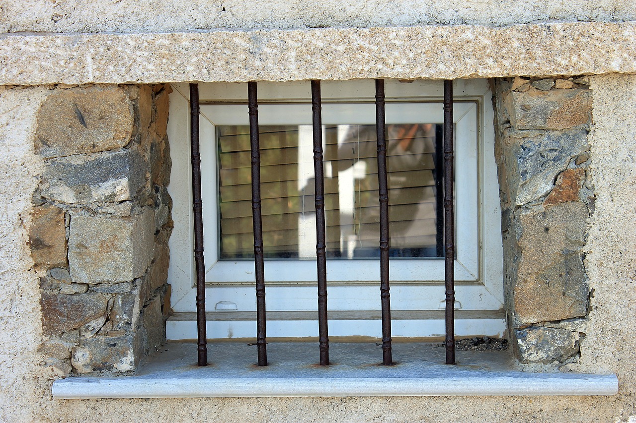 window old house free photo