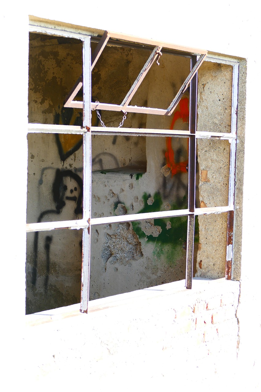 window glass broken free photo