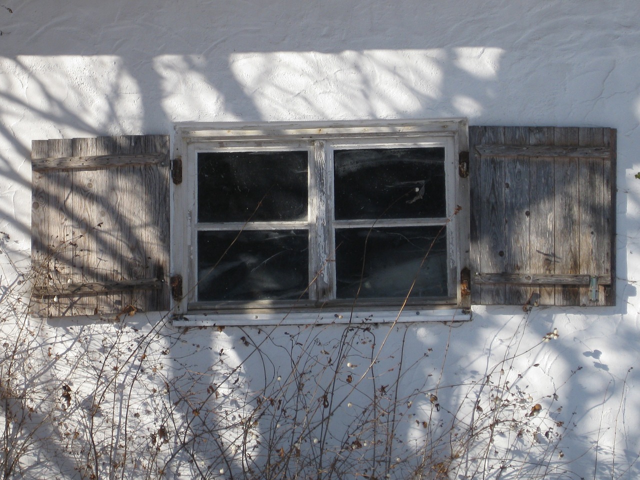 window farmhouse antique free photo