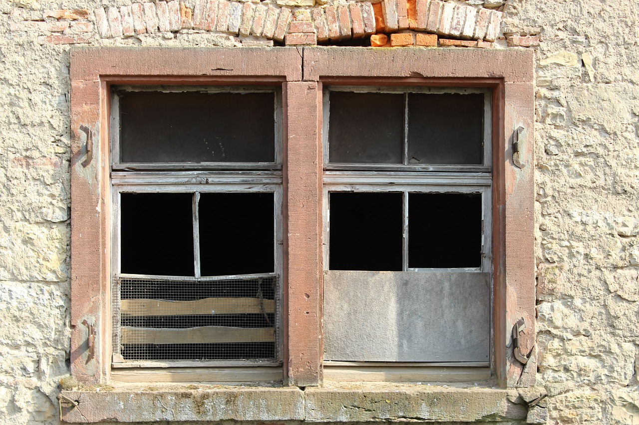 window old wall free photo