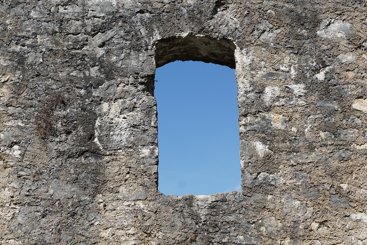 window ruin wall free photo