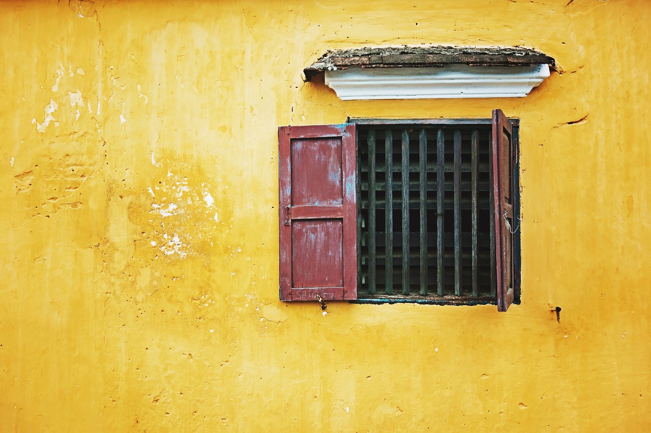 window yellow retro free photo