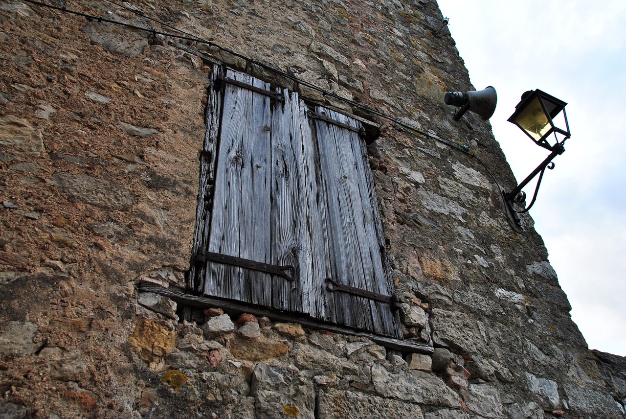 window old house stone free photo
