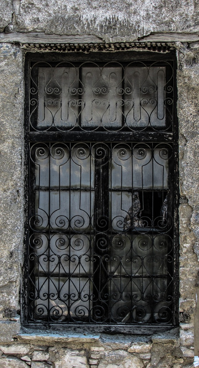 window old building abandoned free photo