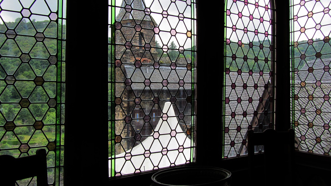 window views castle cochem free photo