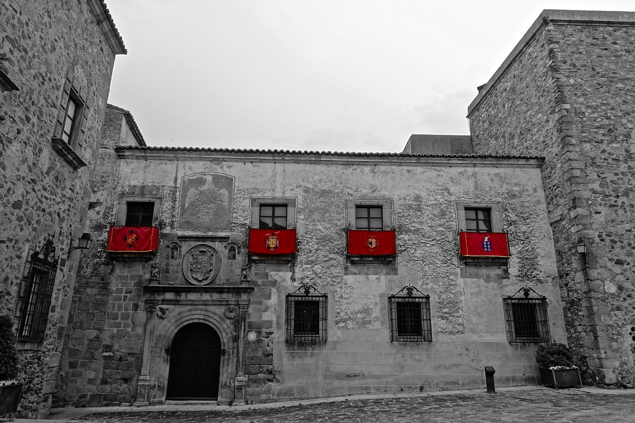 windows red building free photo