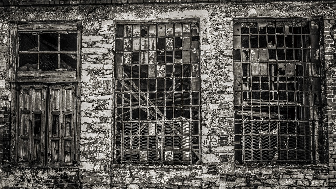 windows factory decay free photo