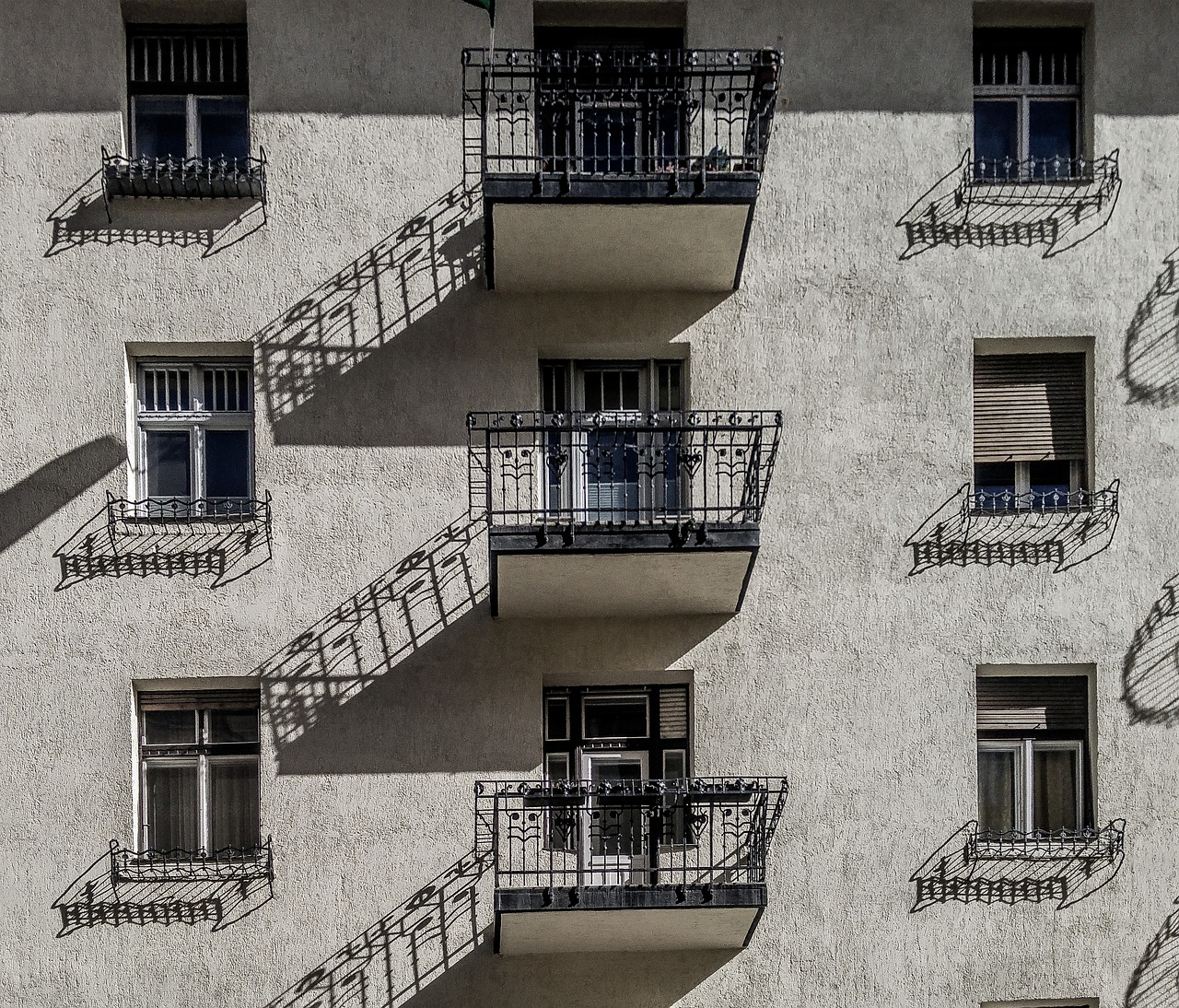 windows  shadow  wall free photo