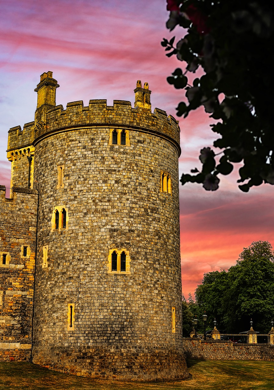 windsor  castle  sunset free photo