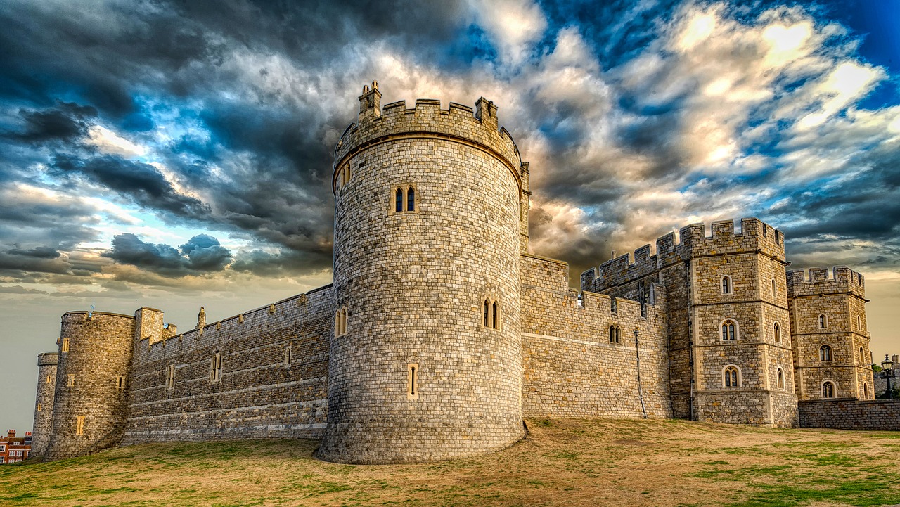 windsor  castle  london free photo