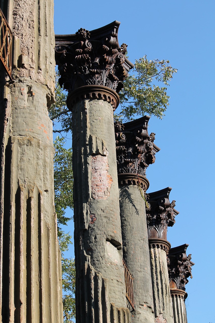 windsor ruins columns italianate free photo