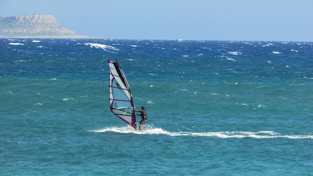 windsurfing surfing windsurf free photo