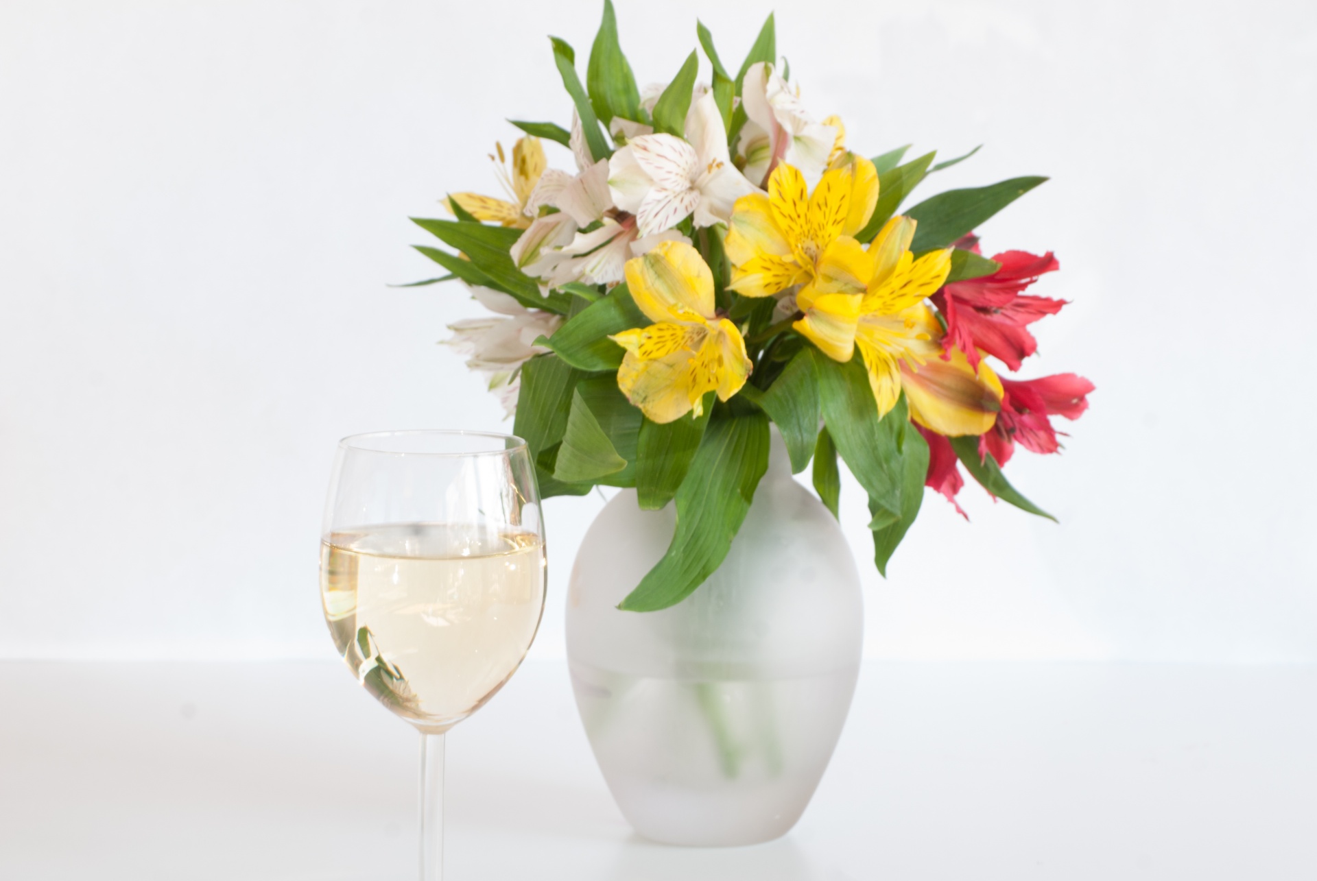 wine flowers vase free photo