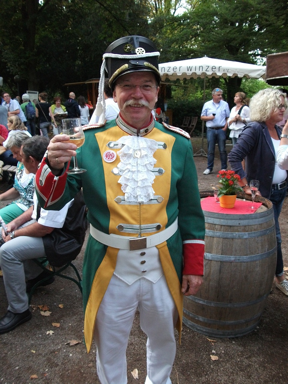 wine festival mainz guardsman free photo