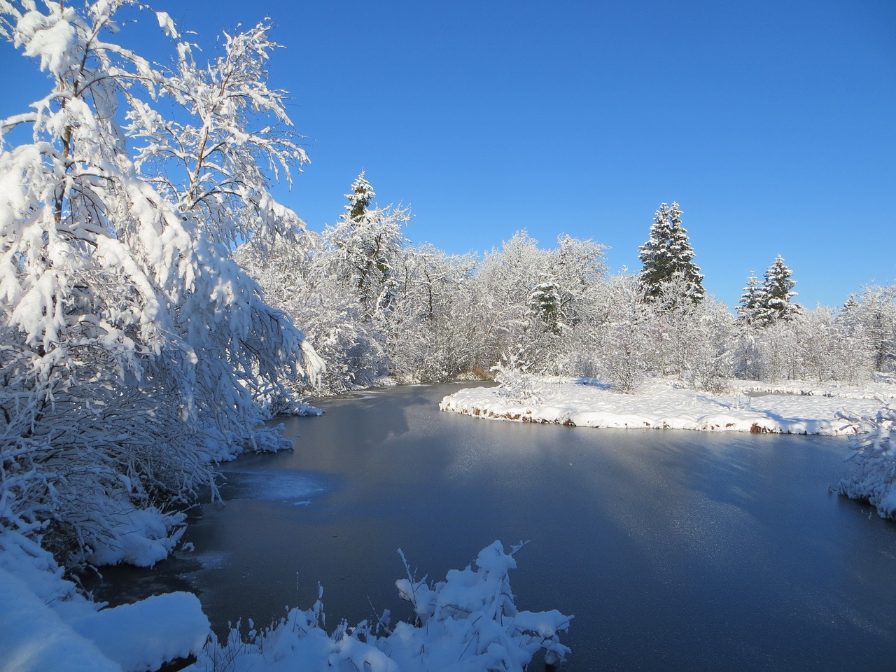 winter ice lake free photo