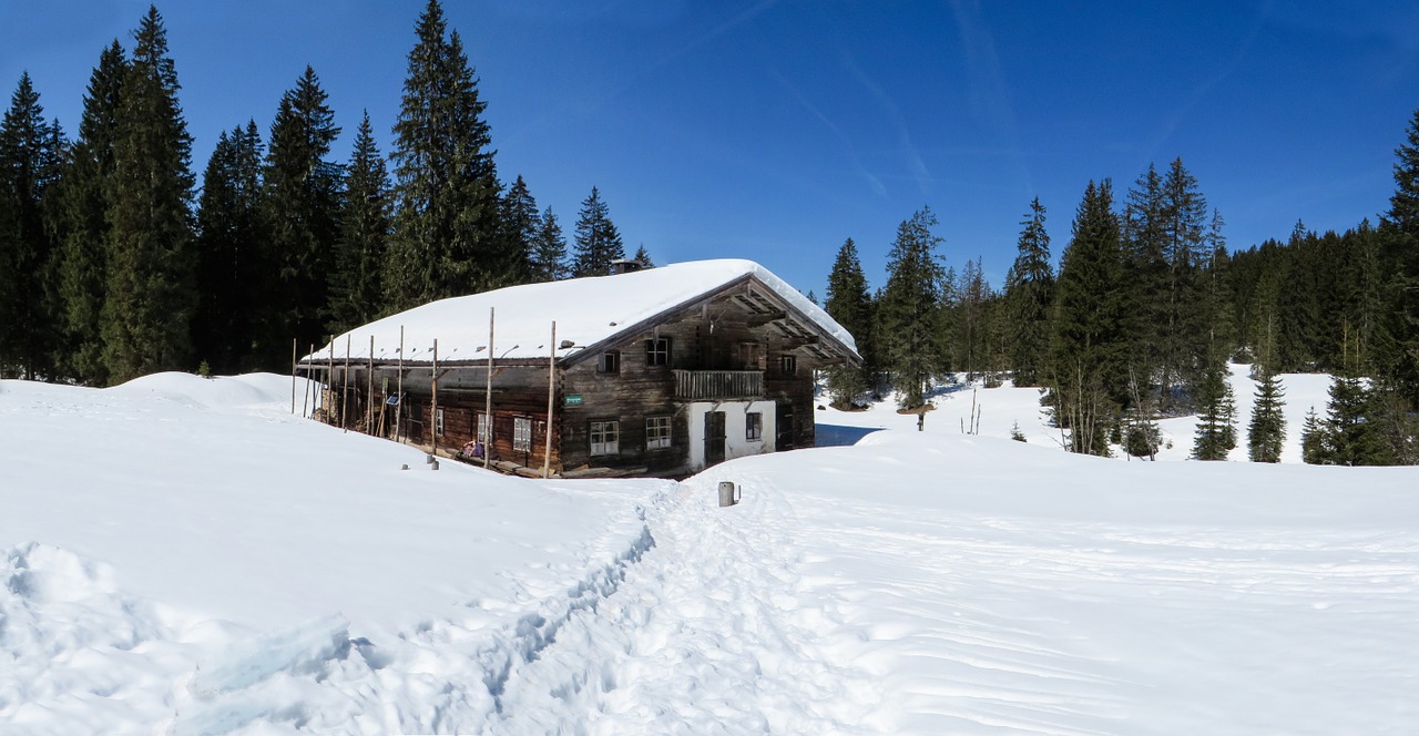 winter snow hut free photo